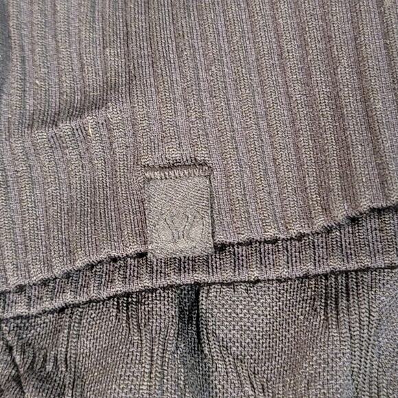 Lululemon Rest Less Half Zip Size 6 Seamless Running Base Layer Black Textured - Picture 4 of 6